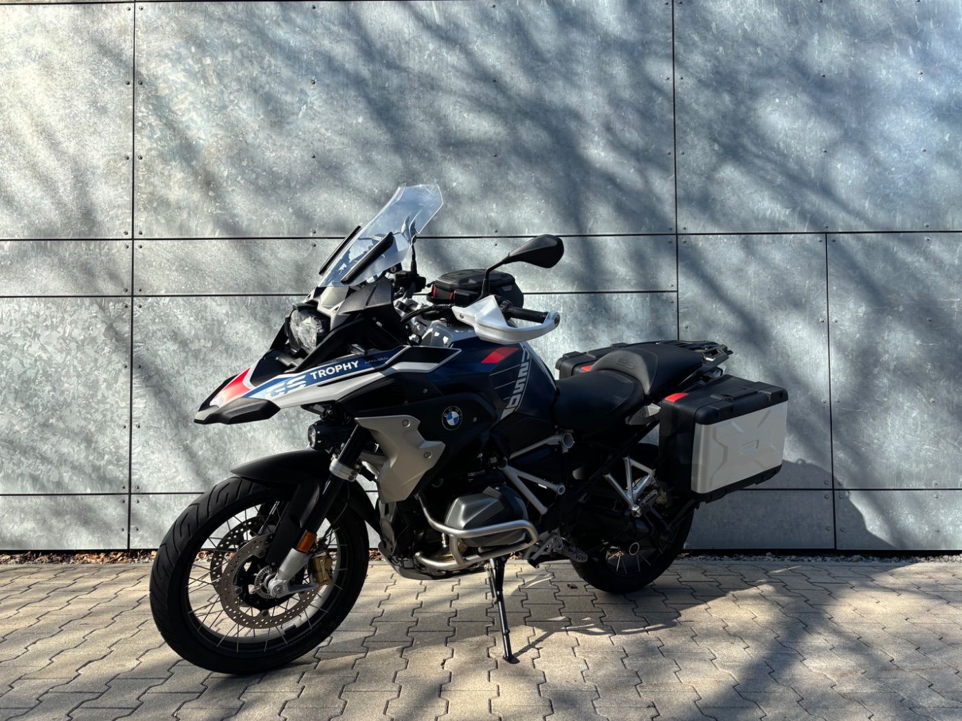 Fahrzeugabbildung BMW R 1250 GS Trophy 4 Pakete Sitzheizung Seitenkoff