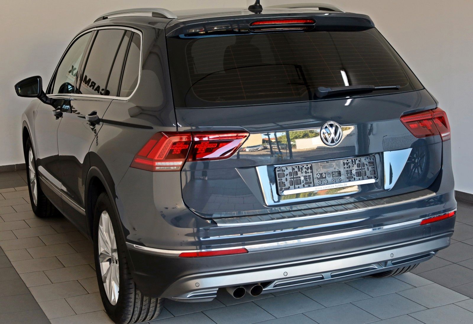 Fahrzeugabbildung Volkswagen Tiguan Highline Alcantara,Navi,LED,ACC,SH,PDC