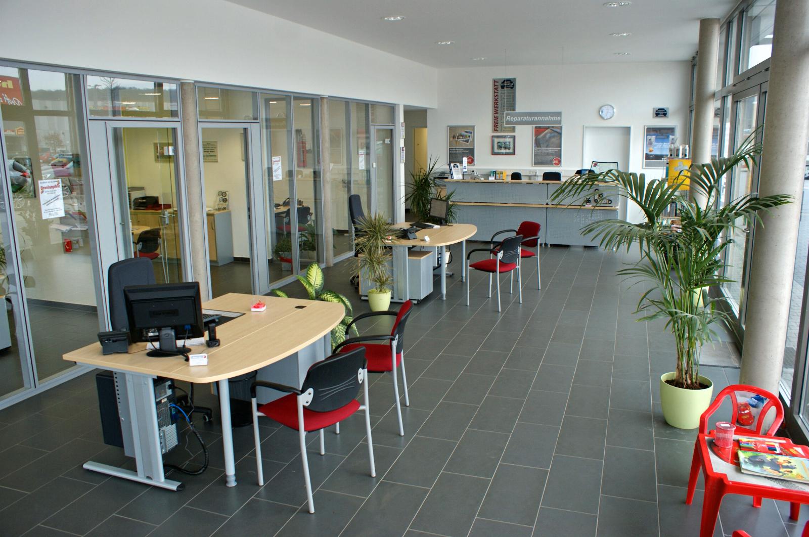 showroom-image-bottom