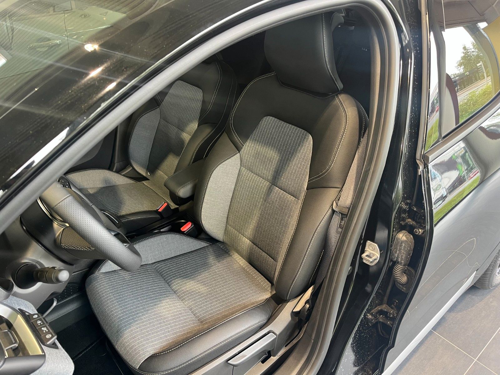 Fahrzeugabbildung Renault Clio TCe 90 Kiss