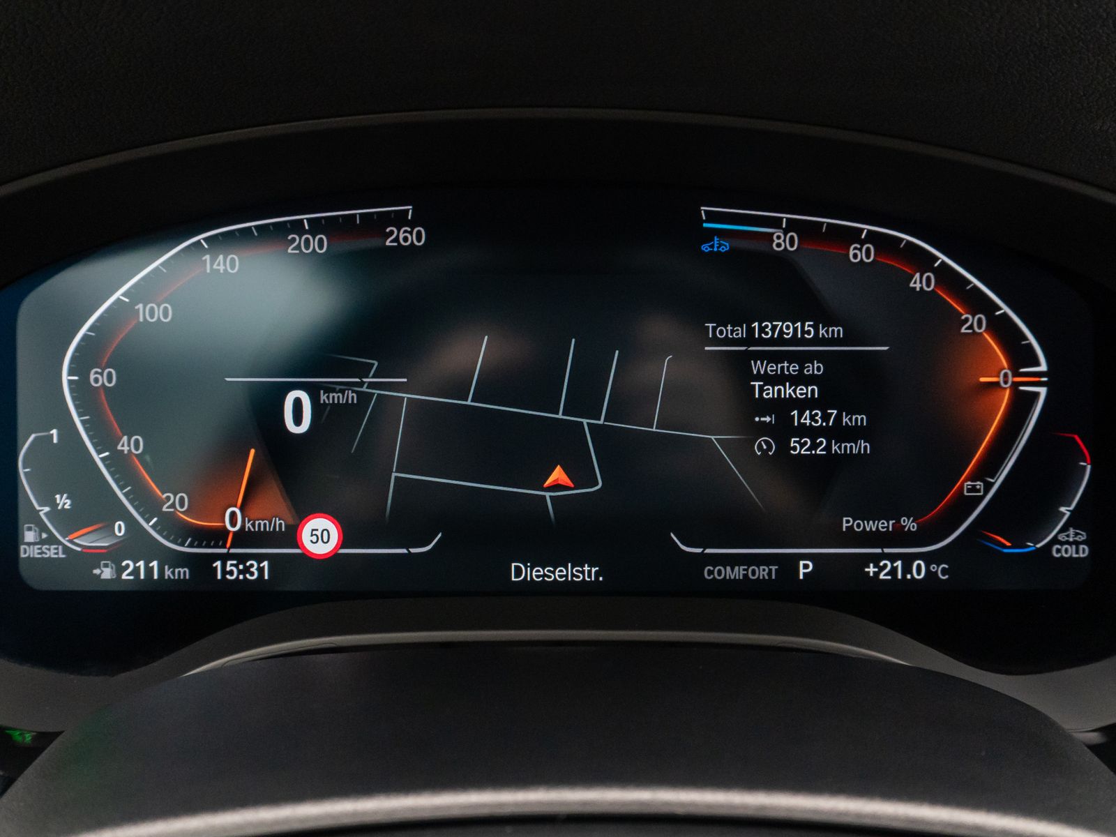 Fahrzeugabbildung BMW 520d xD Kamera HUD DAB Alarm Sport Fernlichtassi