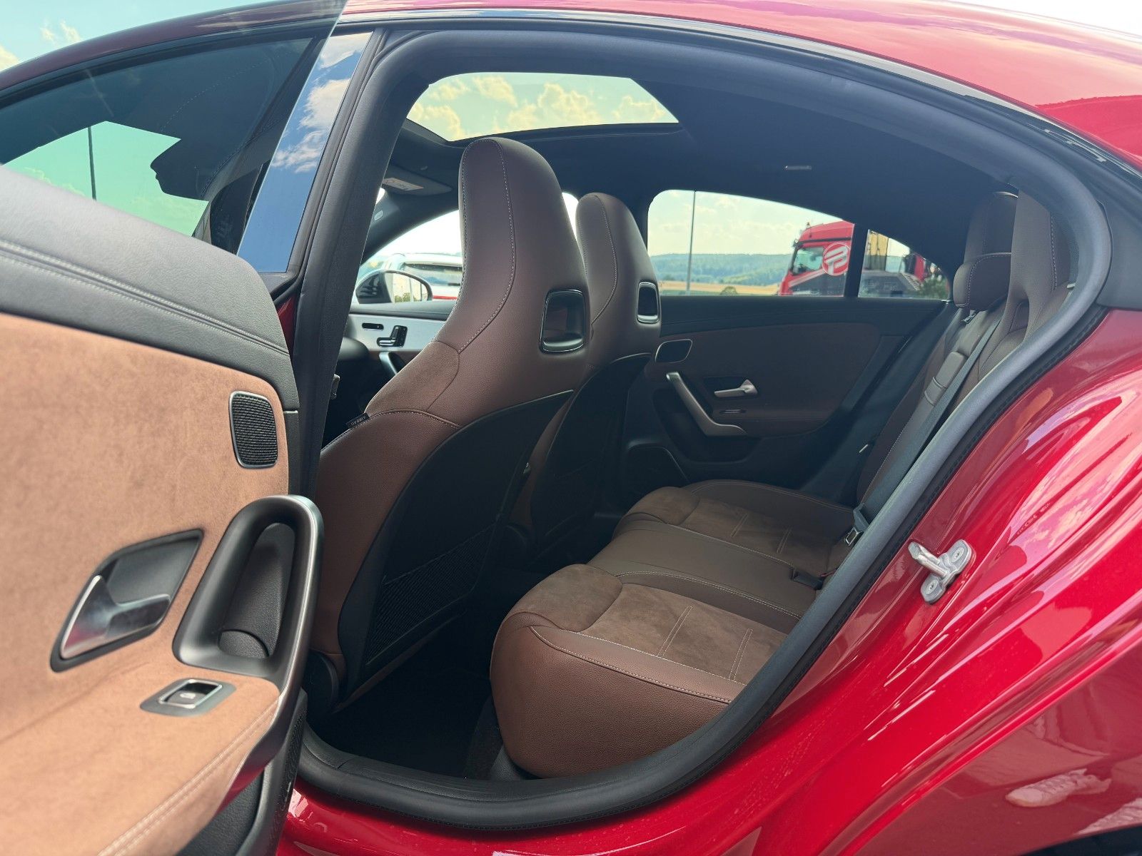 Fahrzeugabbildung Mercedes-Benz CLA 45 S AMG+Pano+Burm+Memory+Distr+HUD+360
