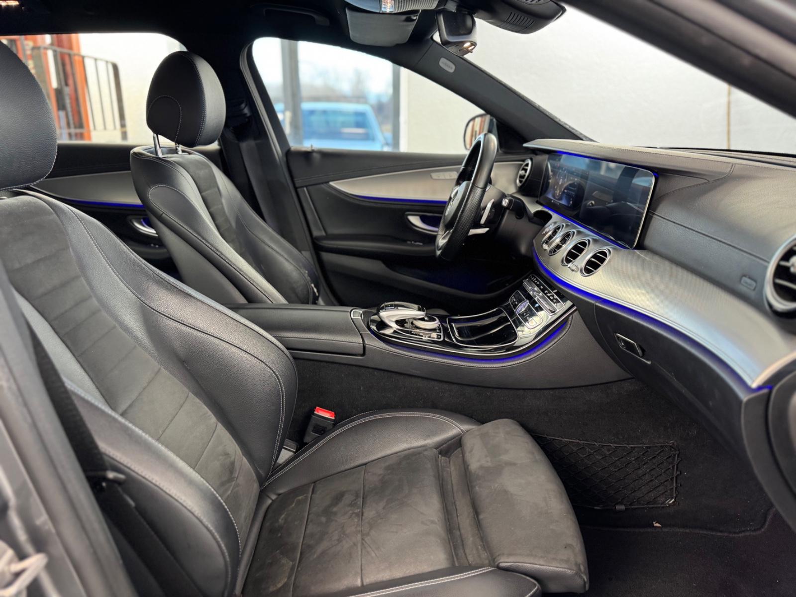 Mercedes-Benz E 220d T-Modell *AMG*Carplay*Ambiente*