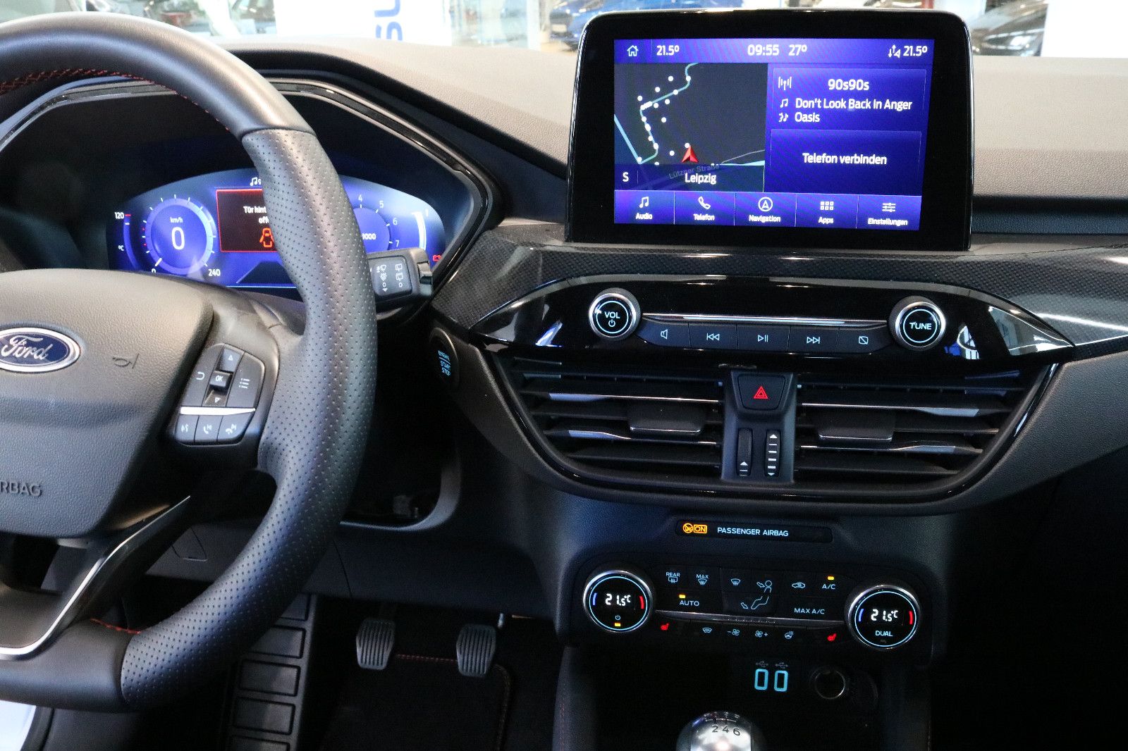 Fahrzeugabbildung Ford Kuga ST-Line 1,5 110 KW 150 PS   Winterpaket 2