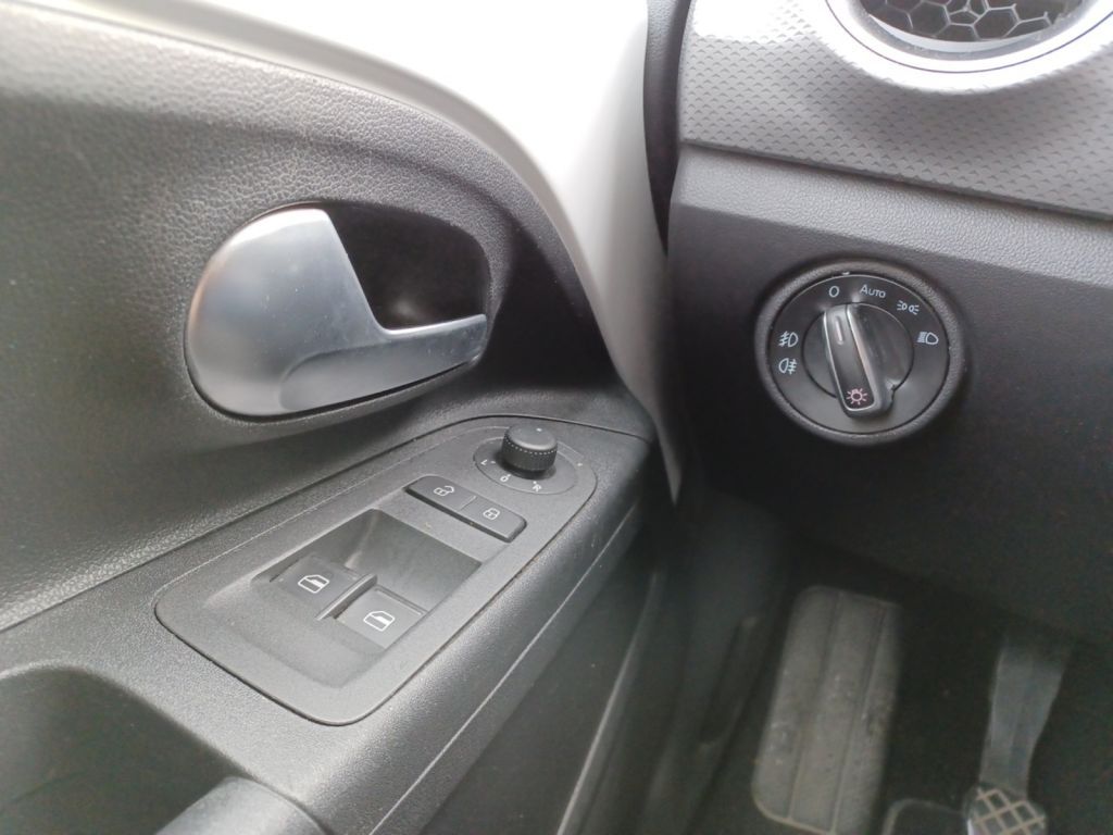 Fahrzeugabbildung Volkswagen up! Active Shzg, Rückfahrkamera, LM-Räder