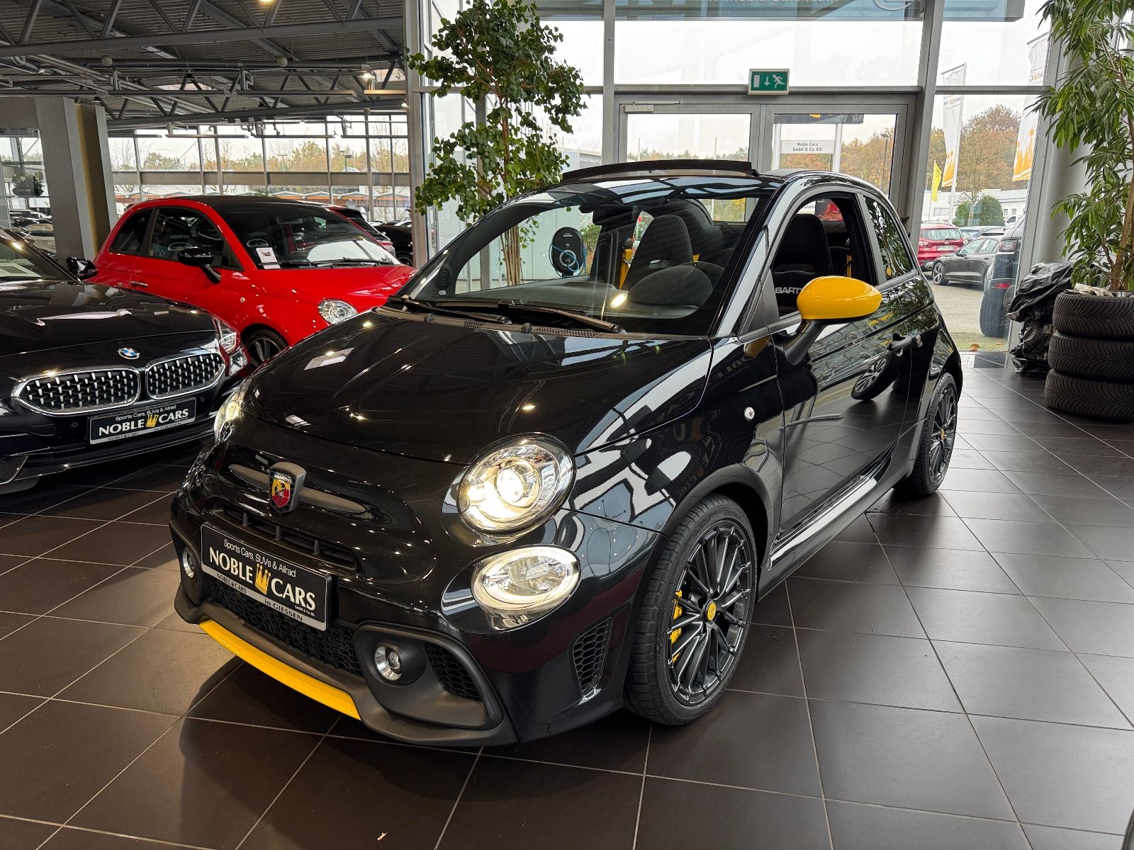 Fahrzeugabbildung Abarth 695C BEATS NAV DAB PDC ALU