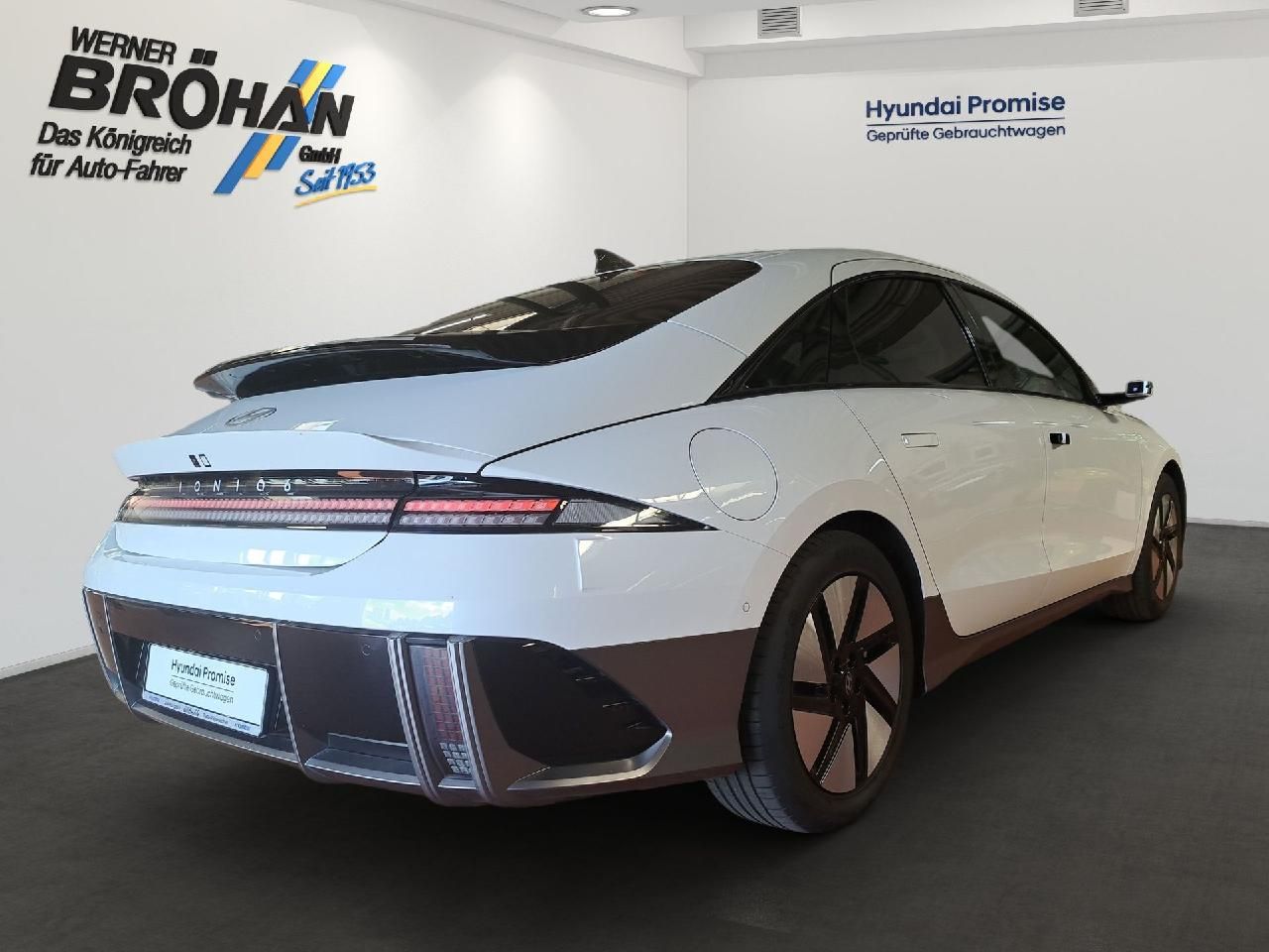 Fahrzeugabbildung Hyundai Ioniq 6 Uniq Elektro*Anhängerkupplung*