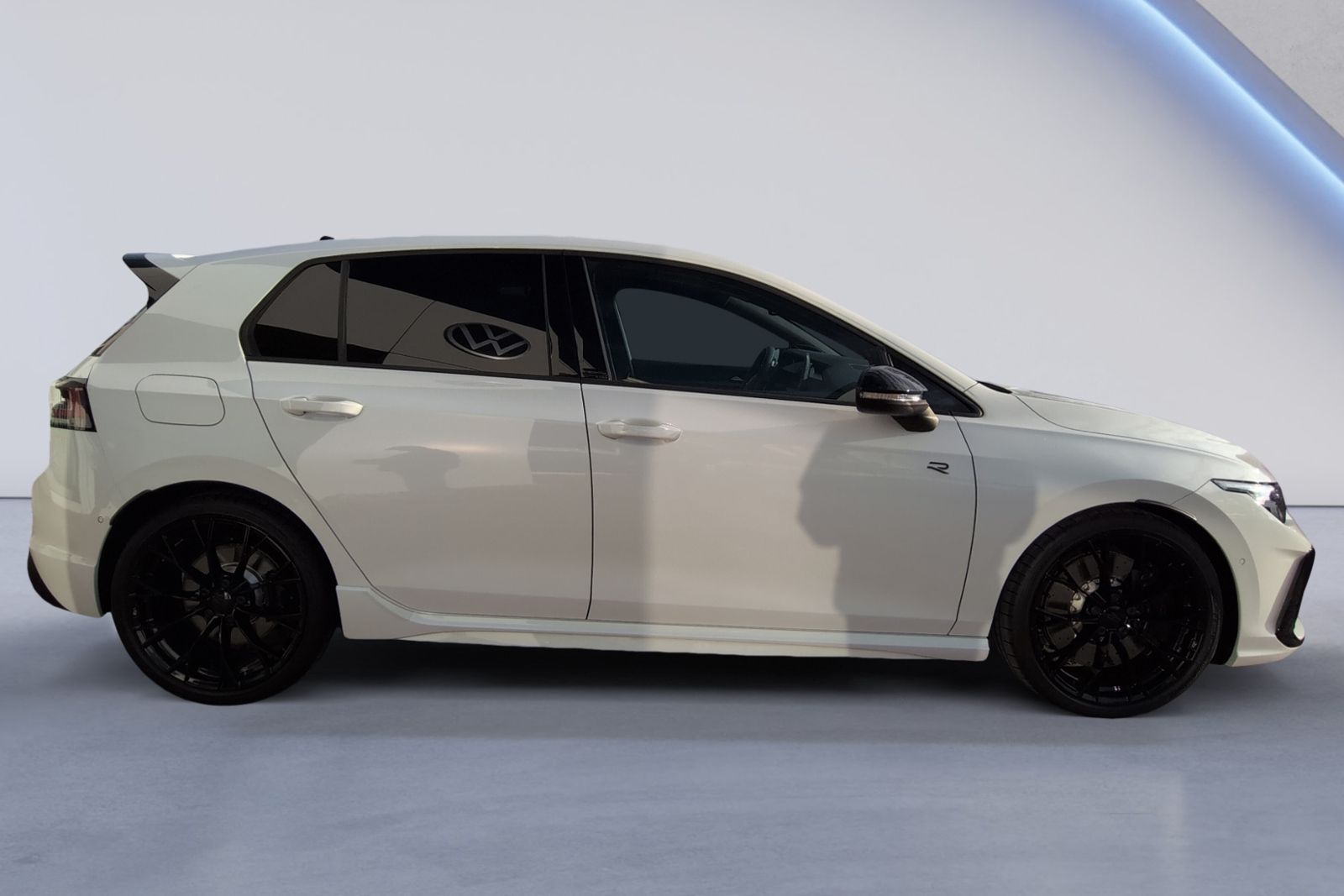 Golf VIII R BLACK EDITION 4MO AKRA+LEDER+PANO+