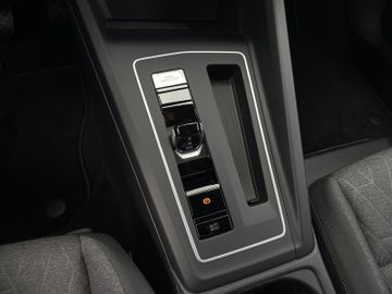 Volkswagen Golf - 11