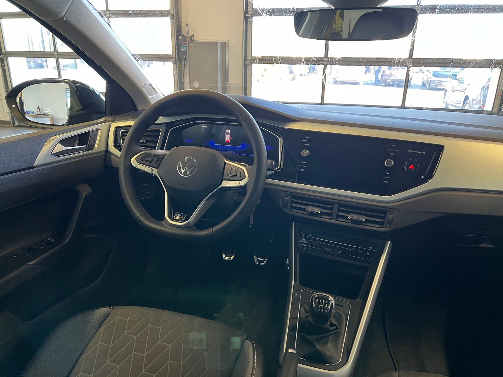 Fahrzeugabbildung Volkswagen Taigo GOAL 1.0 TSI *16"-LM, Navi, ACC*