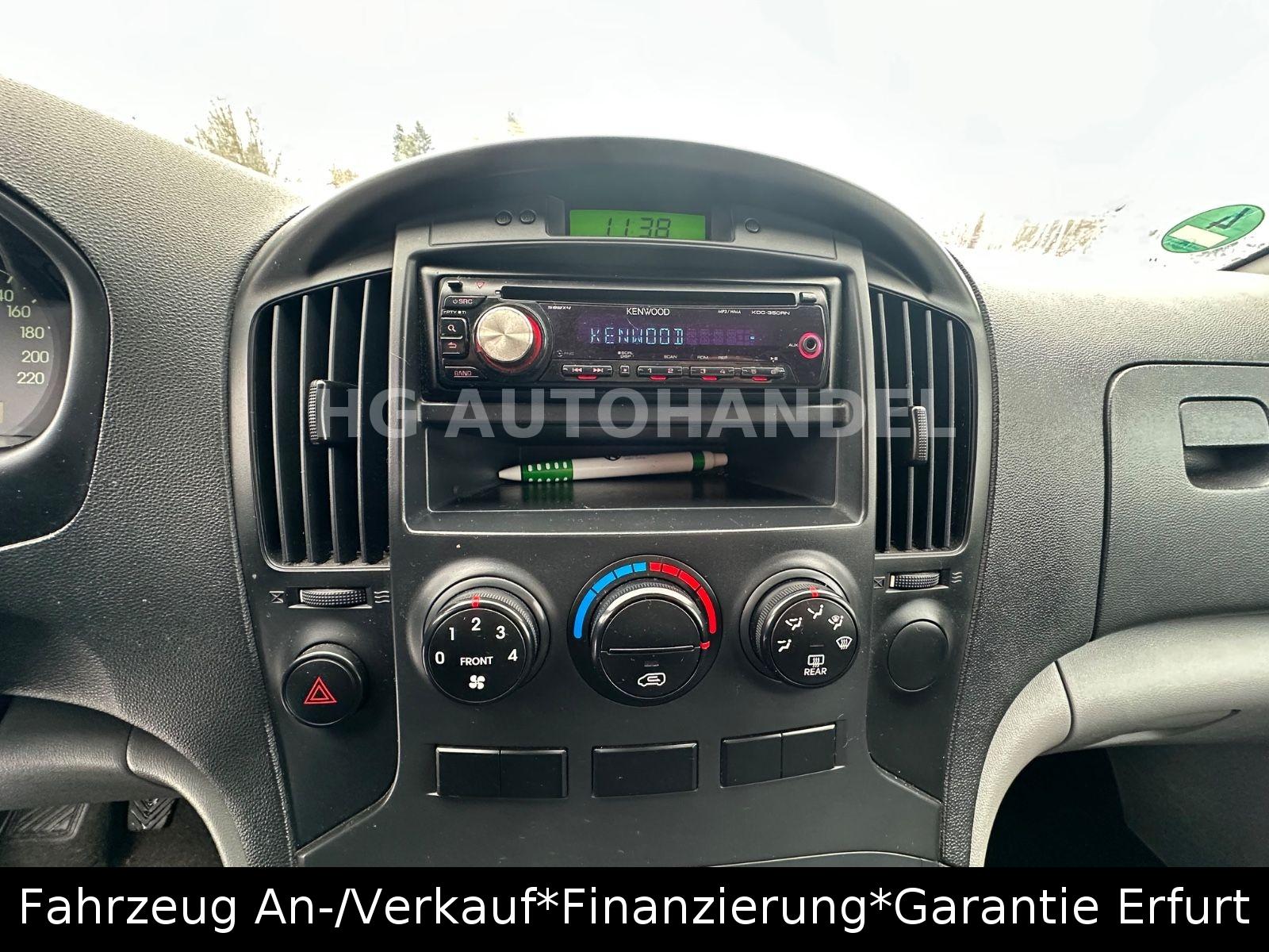 Hyundai H-1 Kasten 8-fach bereift