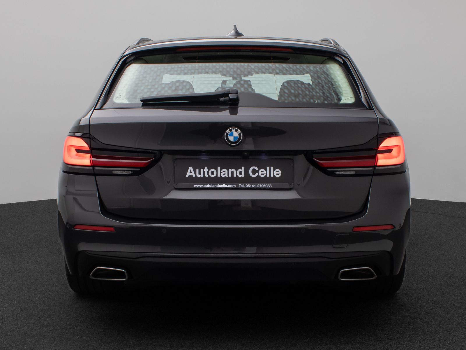 Fahrzeugabbildung BMW 520d Panorama Kamera HUD DAB 4Klima Alarm 19Zoll