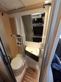 Sunlight Cliff X 600 RT Digital Schwenkbad Dieselheizung