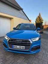 Audi Q5 50 TFSI e S tronic quattro - - mit Hybrid-Antrieb: Blau, Beheizbares Lenkrad, Geländewagen, mit Klimaanlage