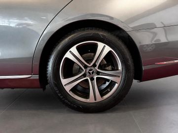 Mercedes E 200 - 5
