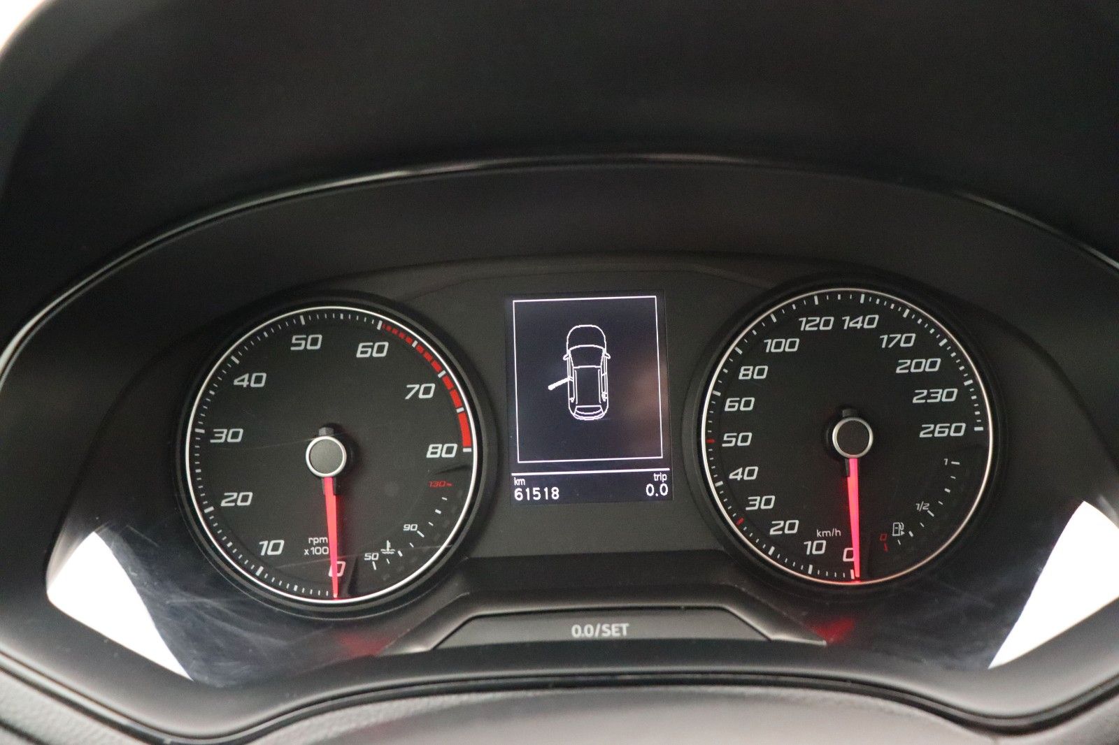 Fahrzeugabbildung SEAT Arona 1.5 FR NAVI AHK KAMERA