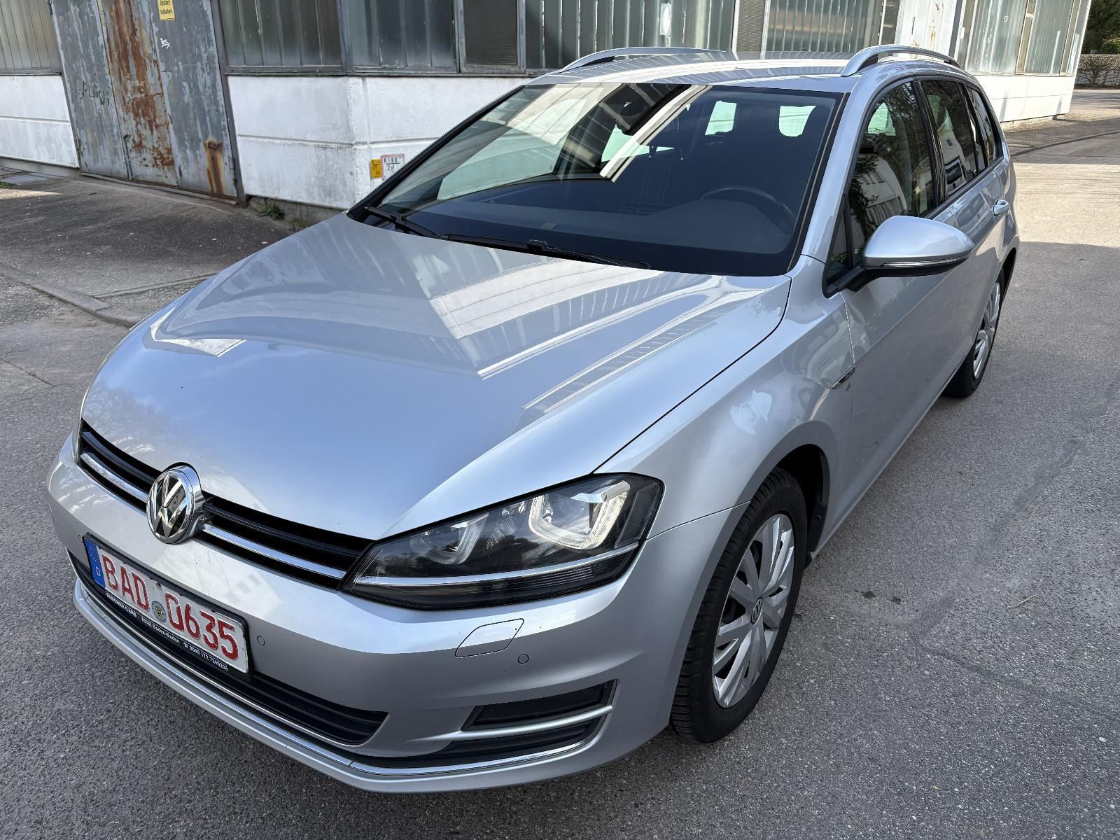 Volkswagen Golf VII Variant Lounge BMT