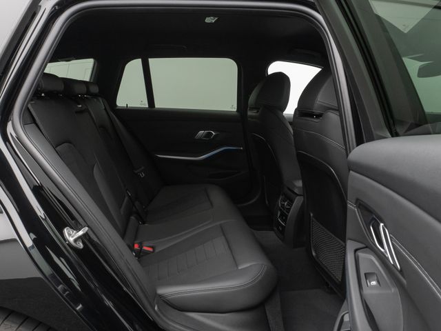 Foto Nummer 27: BMW 330i
