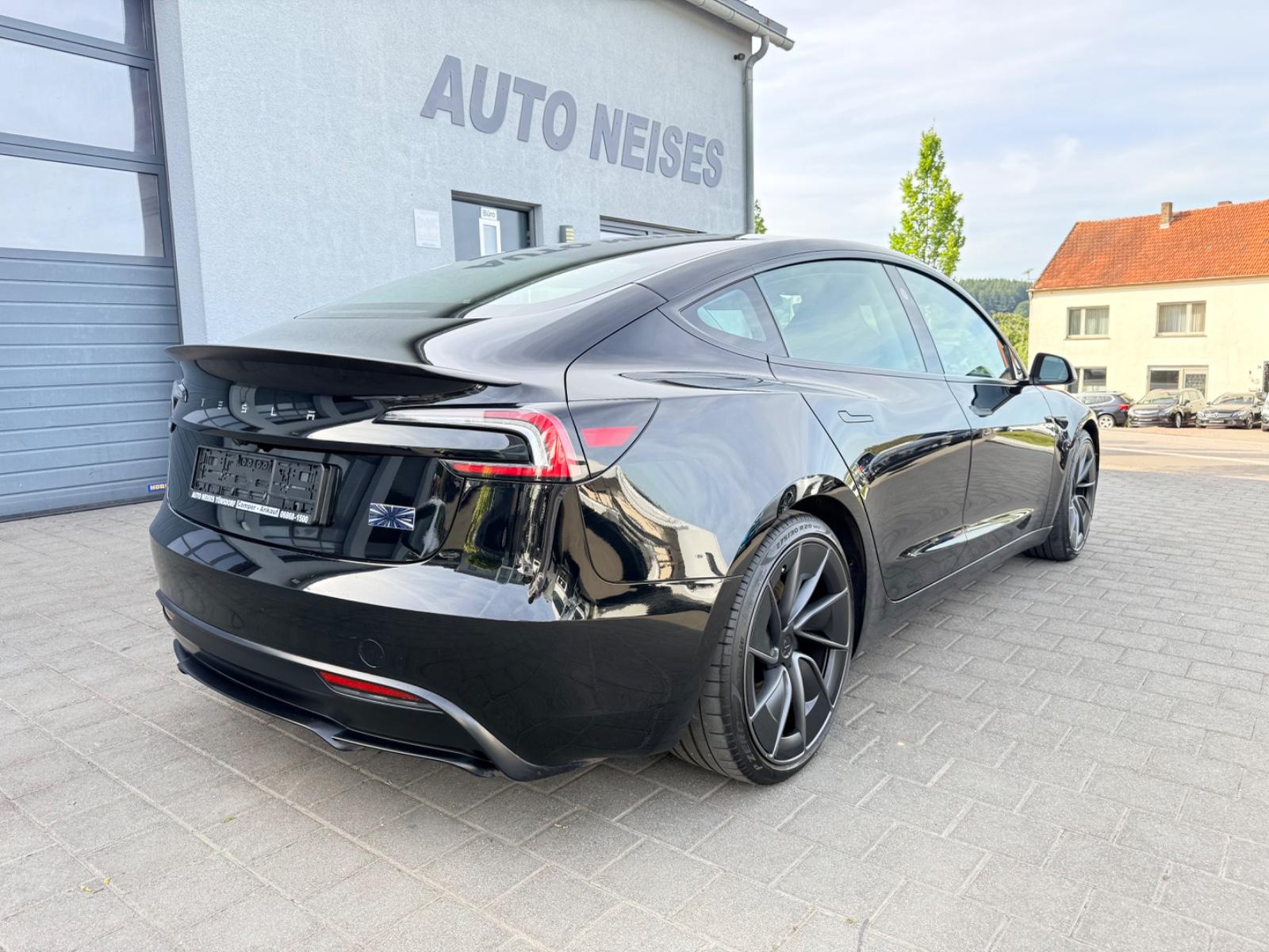 Tesla Model 3 Performance Highland | *Black*