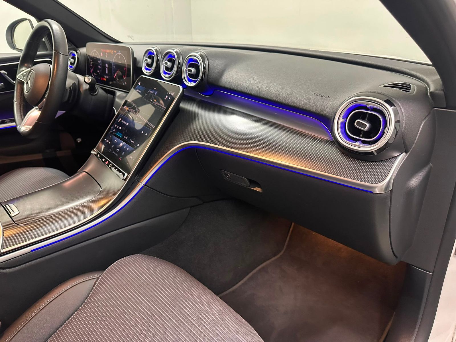 Fahrzeugabbildung Mercedes-Benz C 220 d T Autom. *AVANTGARDE*360°*KEYLESSGO*