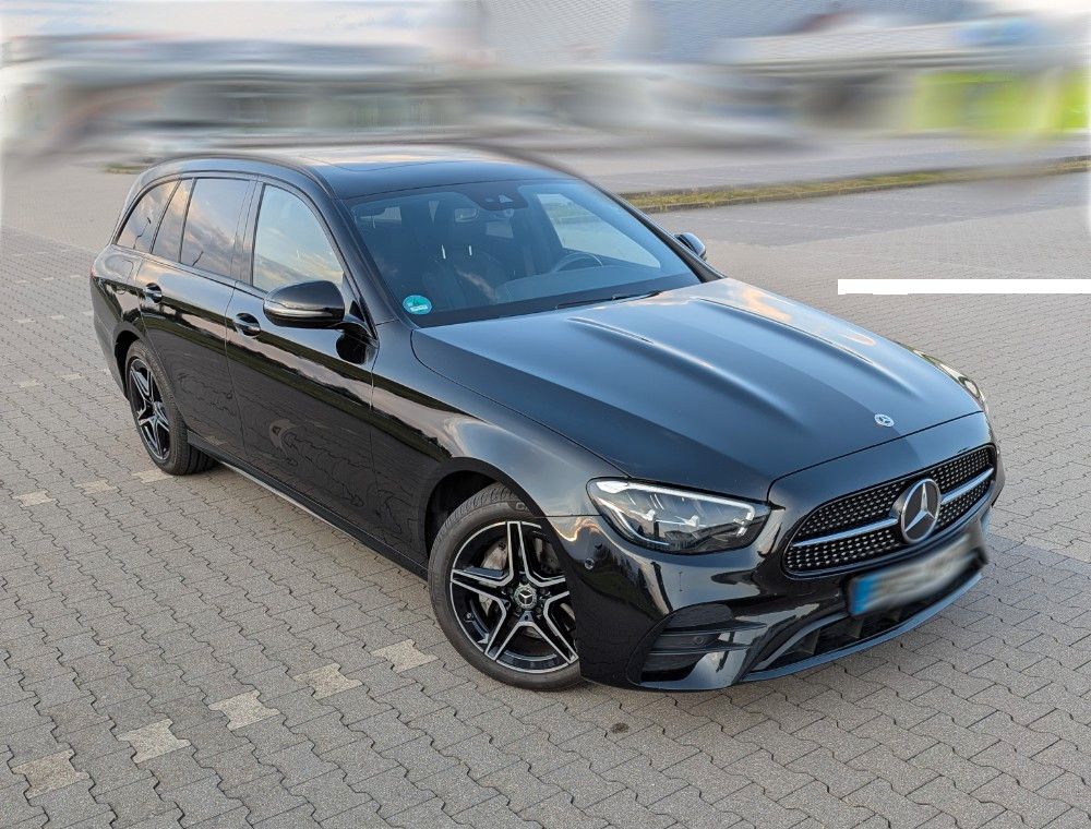 Image of Mercedes-Benz E 300