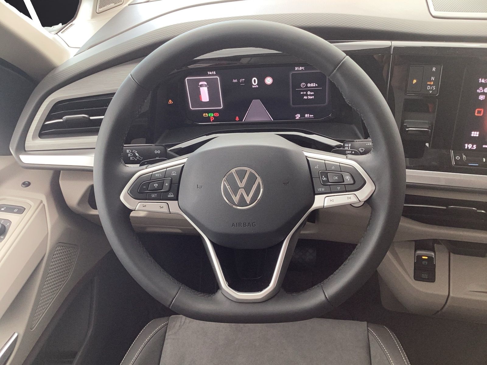 Fahrzeugabbildung Volkswagen T7 Multivan TDI Life LR 7- DSG 6 SITZ. DSG SITZH