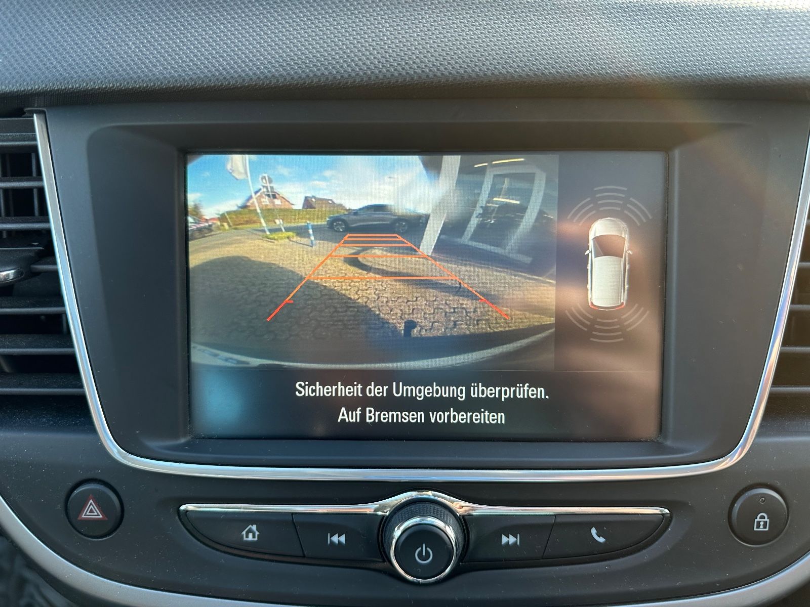 Fahrzeugabbildung Opel Crossland 1.6 D Edition AHK/Pano/LED/Keyless/GRA