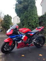 Honda CBR 1000 RR-R - Honda Motorräder in Berlin