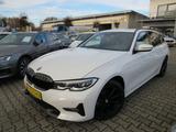 BMW 320d touring xDrive Sport Line *LEDER*PANO*STHZ