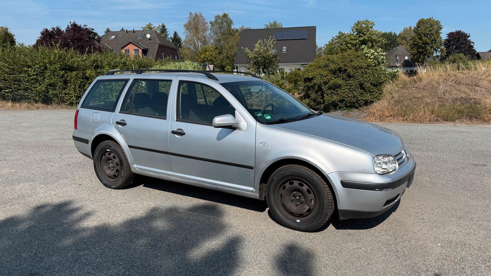 Volkswagen Golf 2006 — вигляд ззаду