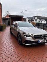 Mercedes-Benz E 220 d T Autom. -