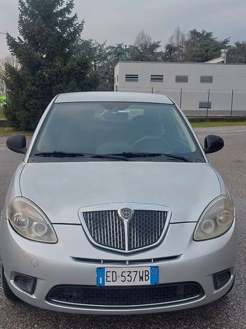 Lancia Ypsilon 1.4 B-GPL