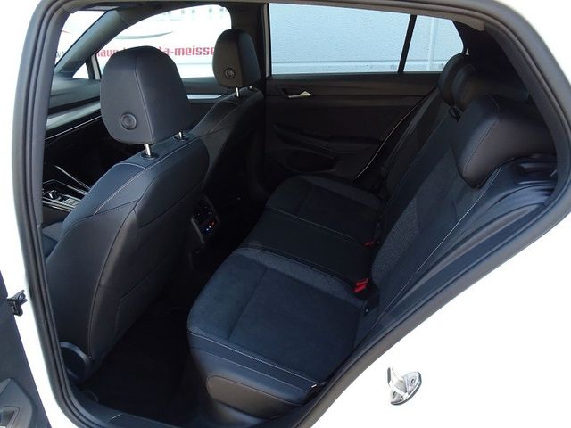 Golf 1.5 eTSI DSG "Edition 50" / AHZV