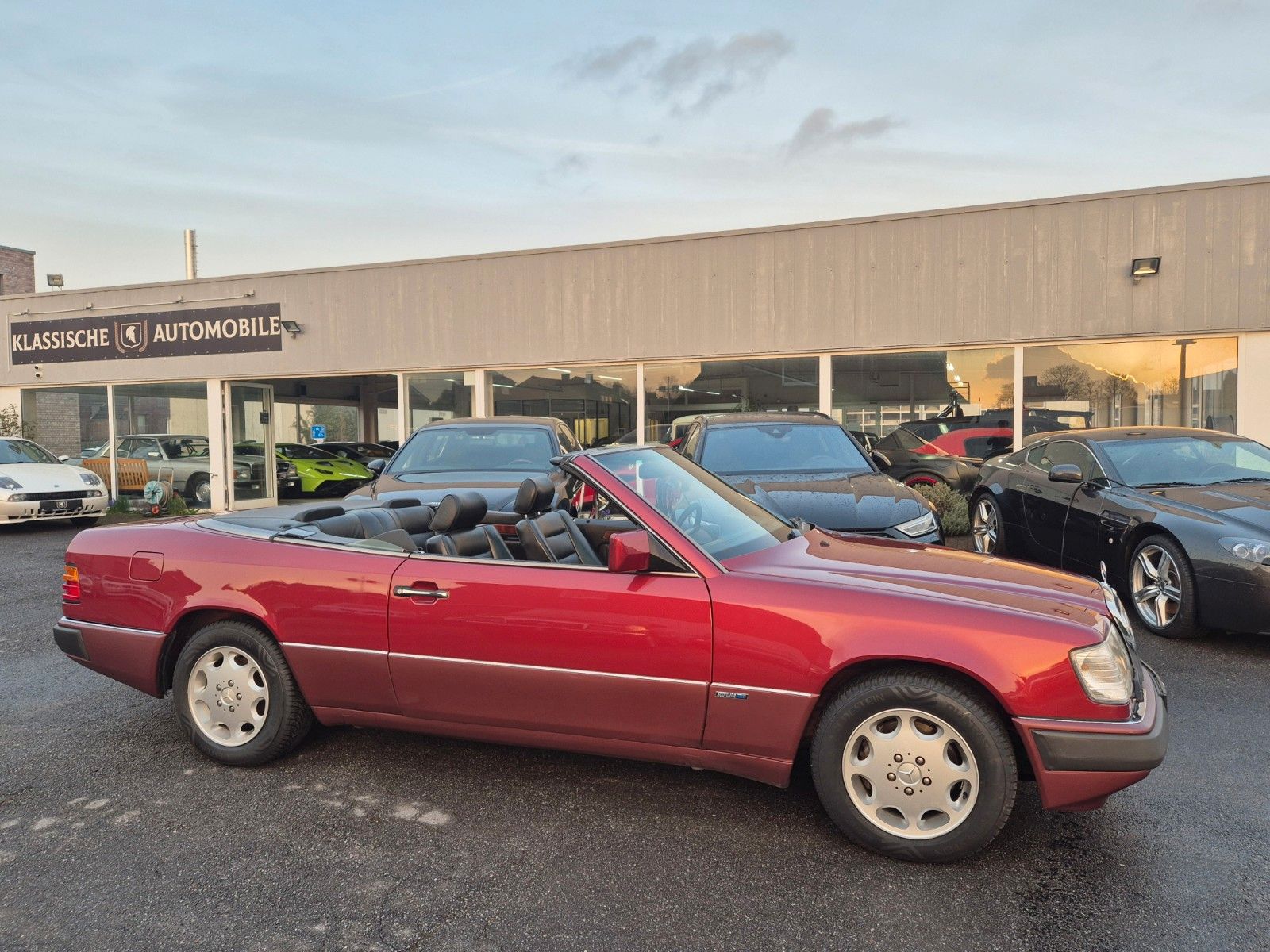 Fahrzeugabbildung Mercedes-Benz 300 CE-24 Sportline/Deutsch/Sehr viele Optionen