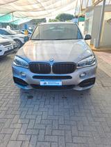 BMW Bmw X5 M50 M50d - graue BMW X5 M50