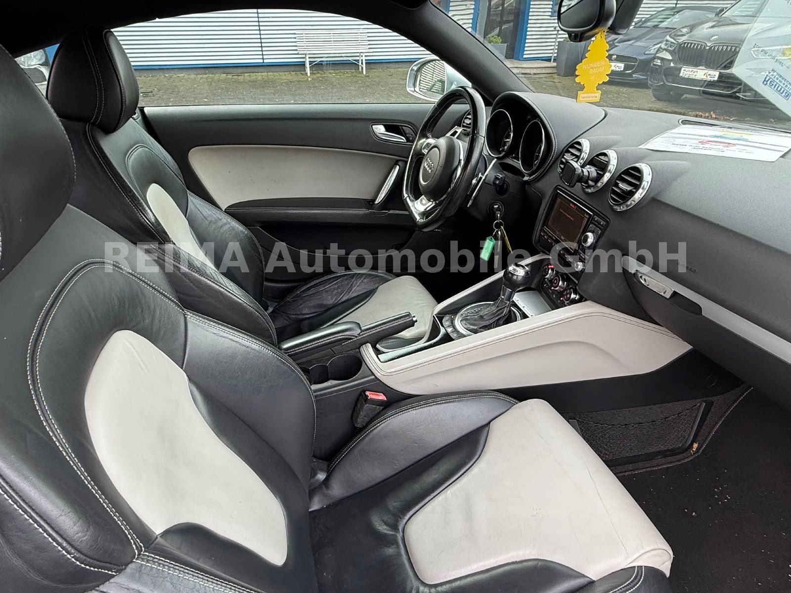 Fahrzeugabbildung Audi TT  2.0 TFSI  TTS Coupe quattro, Navi, LED, Bose