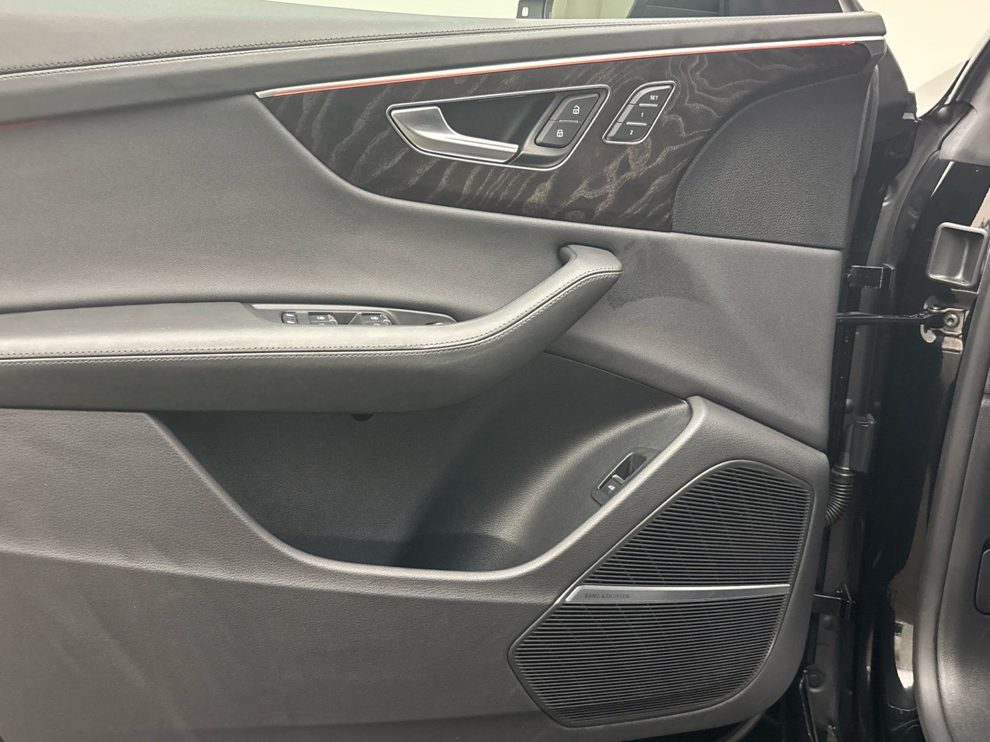Audi Q8 50 TDI quattro B&O HUD ACC AHK Komfort-Sitze foto 12