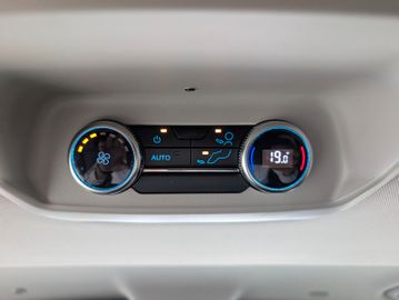 Ford Tourneo Custom Aut L2 Tit X 4WD Standheizung
