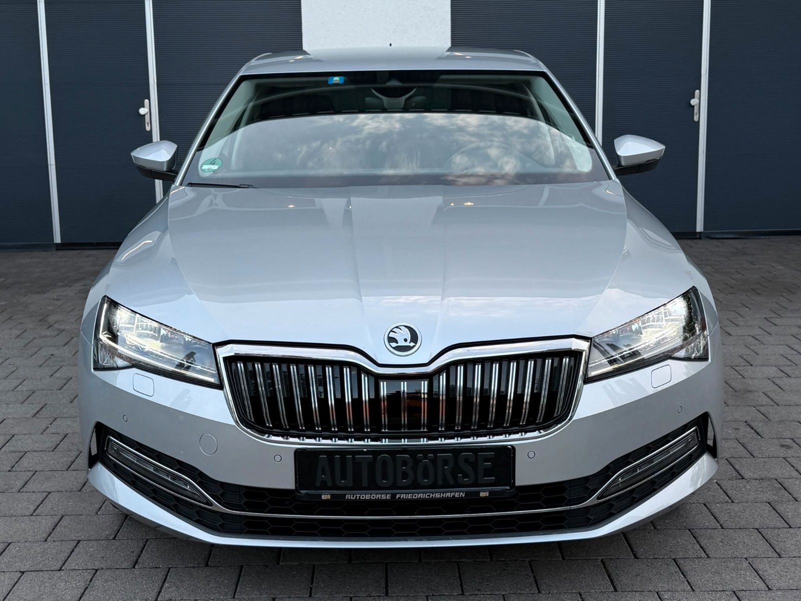 Skoda Superb 2.0 TDi Lim. DSG*Style*1.Hand*LED*Navi*SH imagem 3