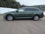 Skoda Škoda Superb Combi 2.0 TDI 4x4 DSG - Premium Edi - Skoda Superb von privat
