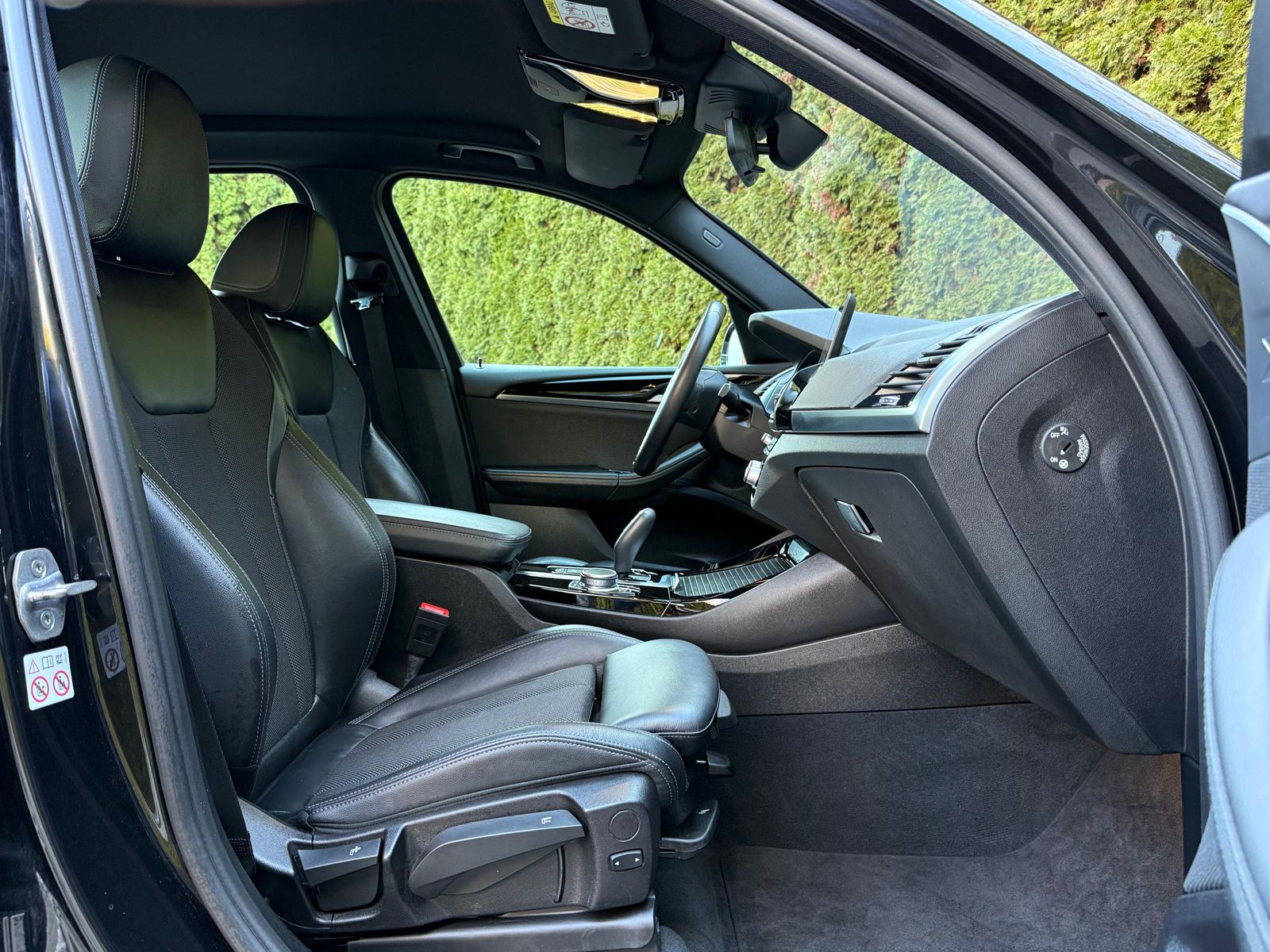 Fahrzeugabbildung BMW X3 xDrive Aut. 20i LED+NAVI+SHZ+LIVE+SPORT+LEDER