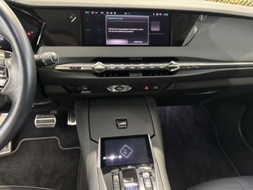 Fotografie 17 des Citroën DS4 PureTech 180 CROSS RIVOLI