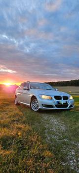 BMW 318 Touring - BMW 318 aus 2011: Kombi