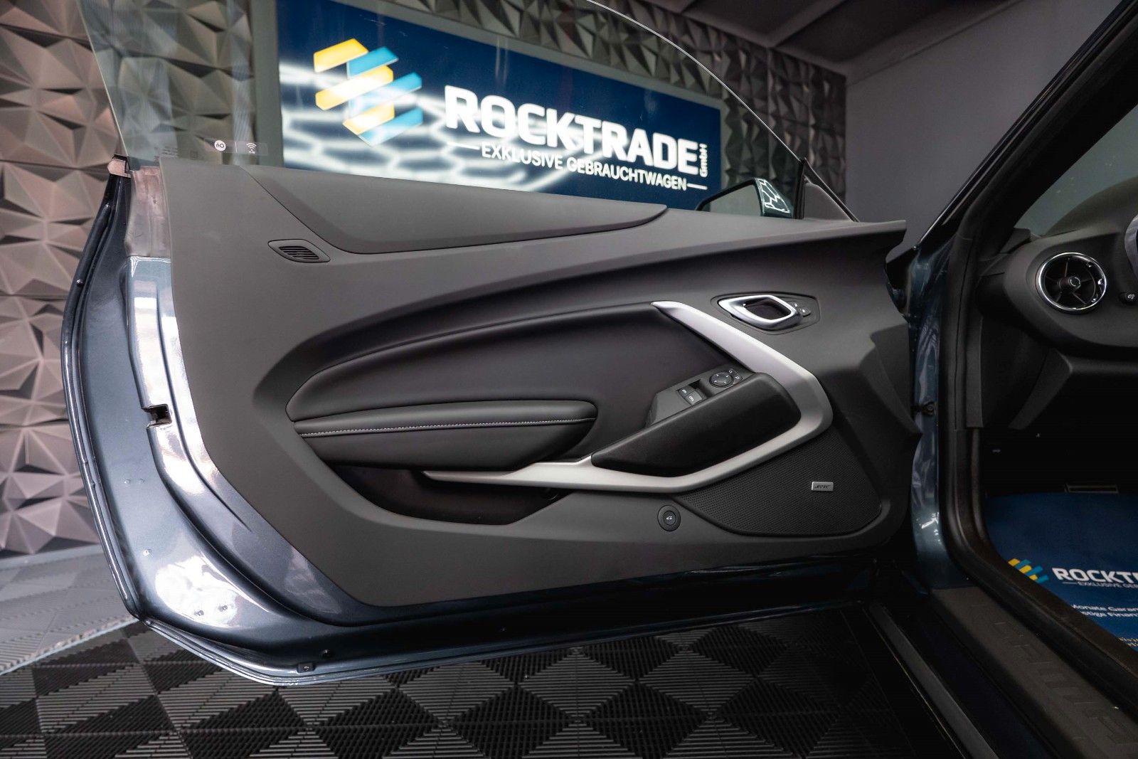 Fahrzeugabbildung Chevrolet Camaro 6.2 SS Coupe RS LT1 Performance *CarPlay*