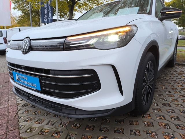 Fahrzeugabbildung Volkswagen Tiguan 1.5 eTSI OPF DSG Goal ACC LED NAVI AREA V