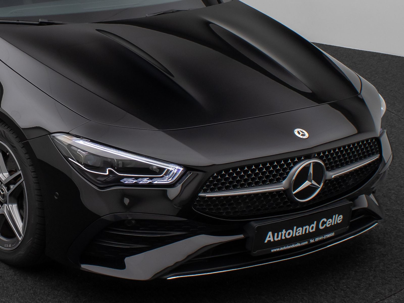 Fahrzeugabbildung Mercedes-Benz CLA 200d AMG Line Panorama 360°Lenkrhzg Komfort