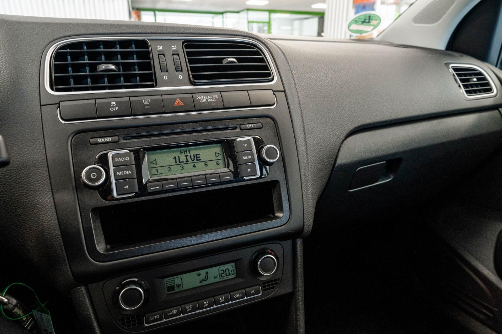 Volkswagen Polo V Comfortline 1.4 Automatik NUR 22.300 km