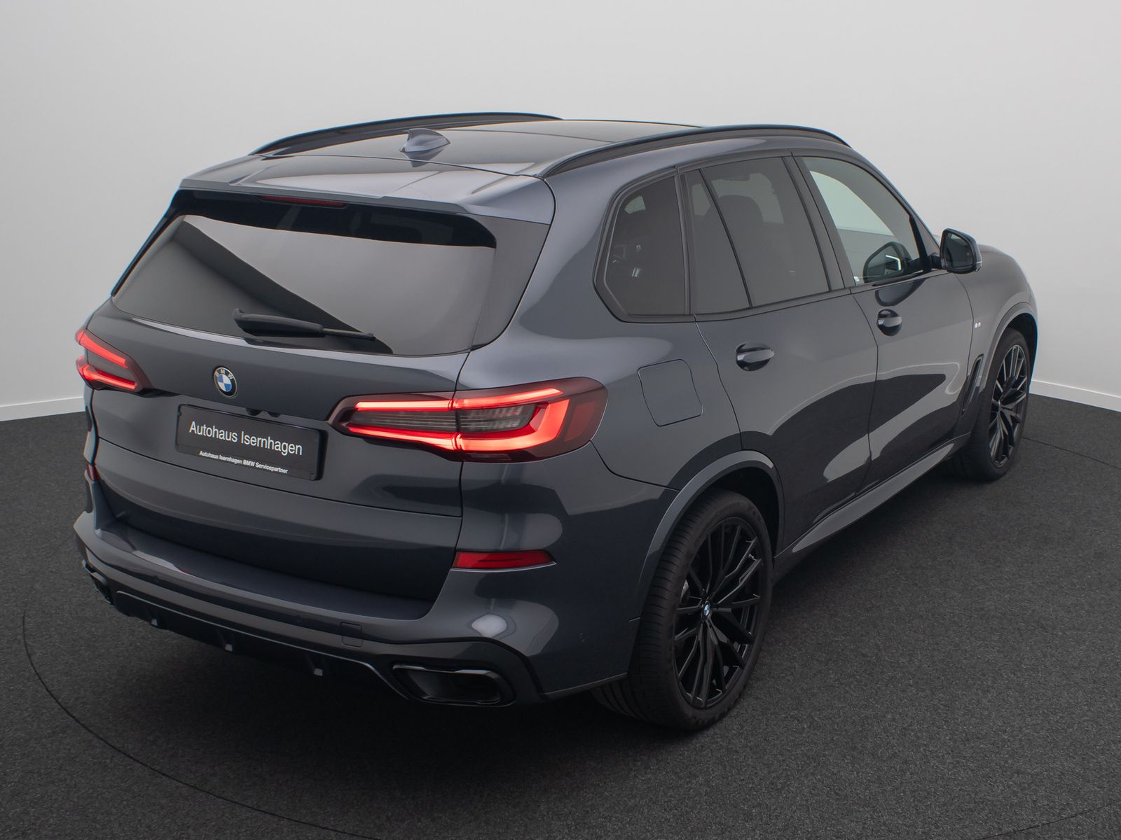 Fahrzeugabbildung BMW X5 xD30d M Sport 360&deg; HUD SoftCl Panorama 22Zoll
