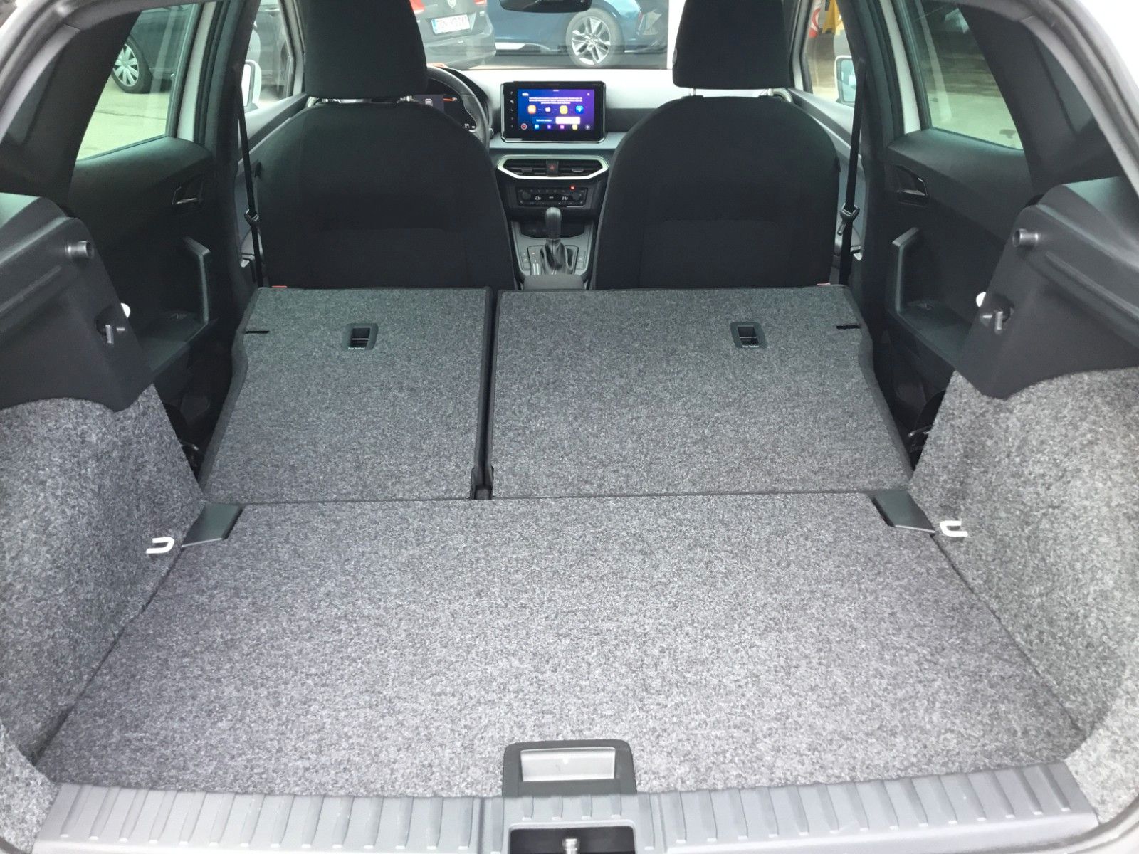 Fahrzeugabbildung SEAT Ibiza 1.0TSI Style DSG+ACC+16"+Navi+LED+FullLink