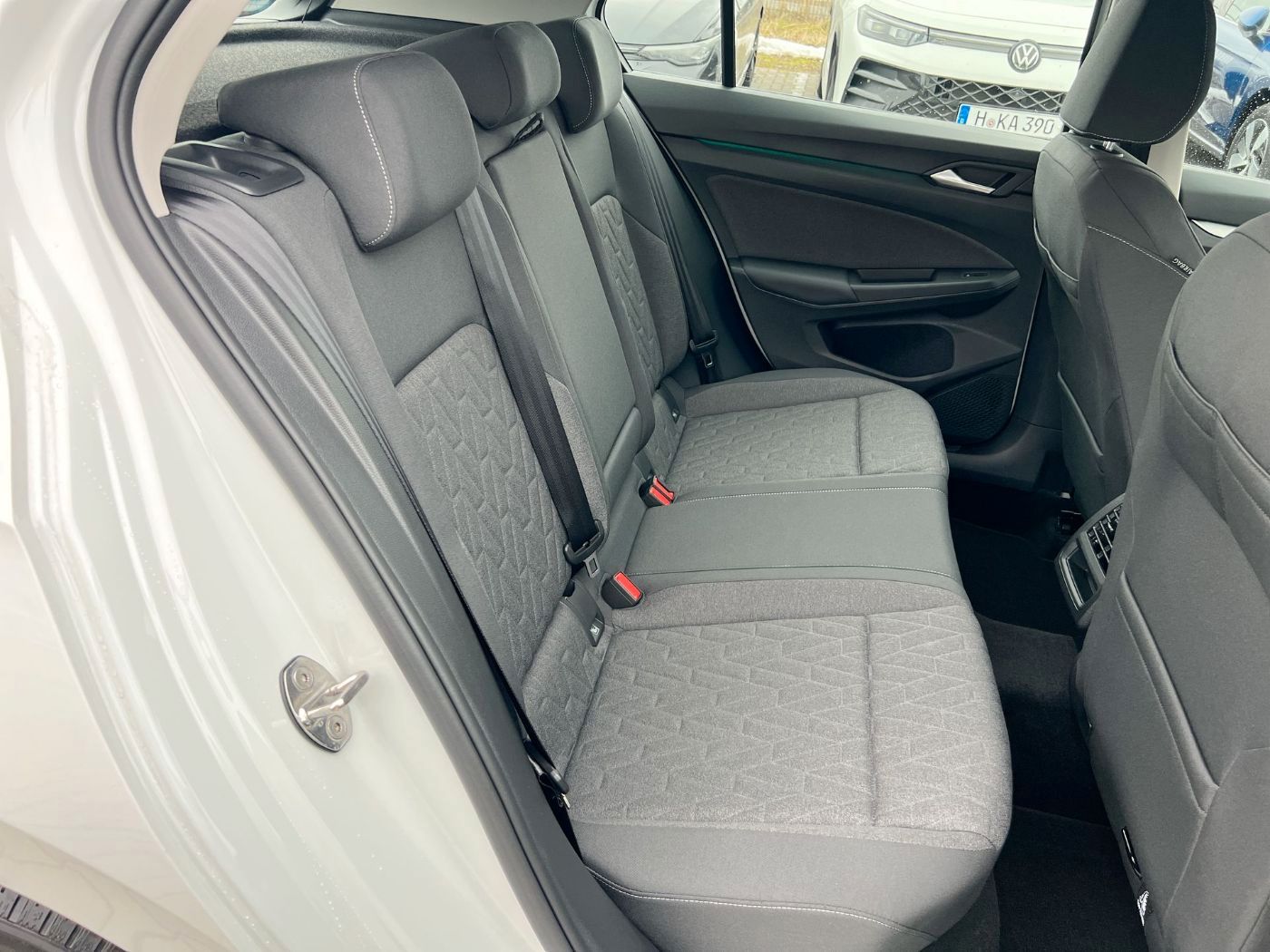 Volkswagen Golf Life 1.5 eTSI DSG Life Navi LED ACC SHZ ACC foto 12